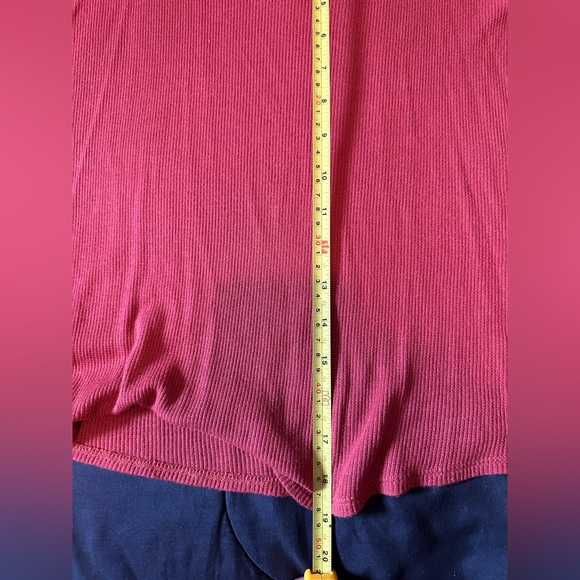 Cold shoulder top - Picture 6 of 7